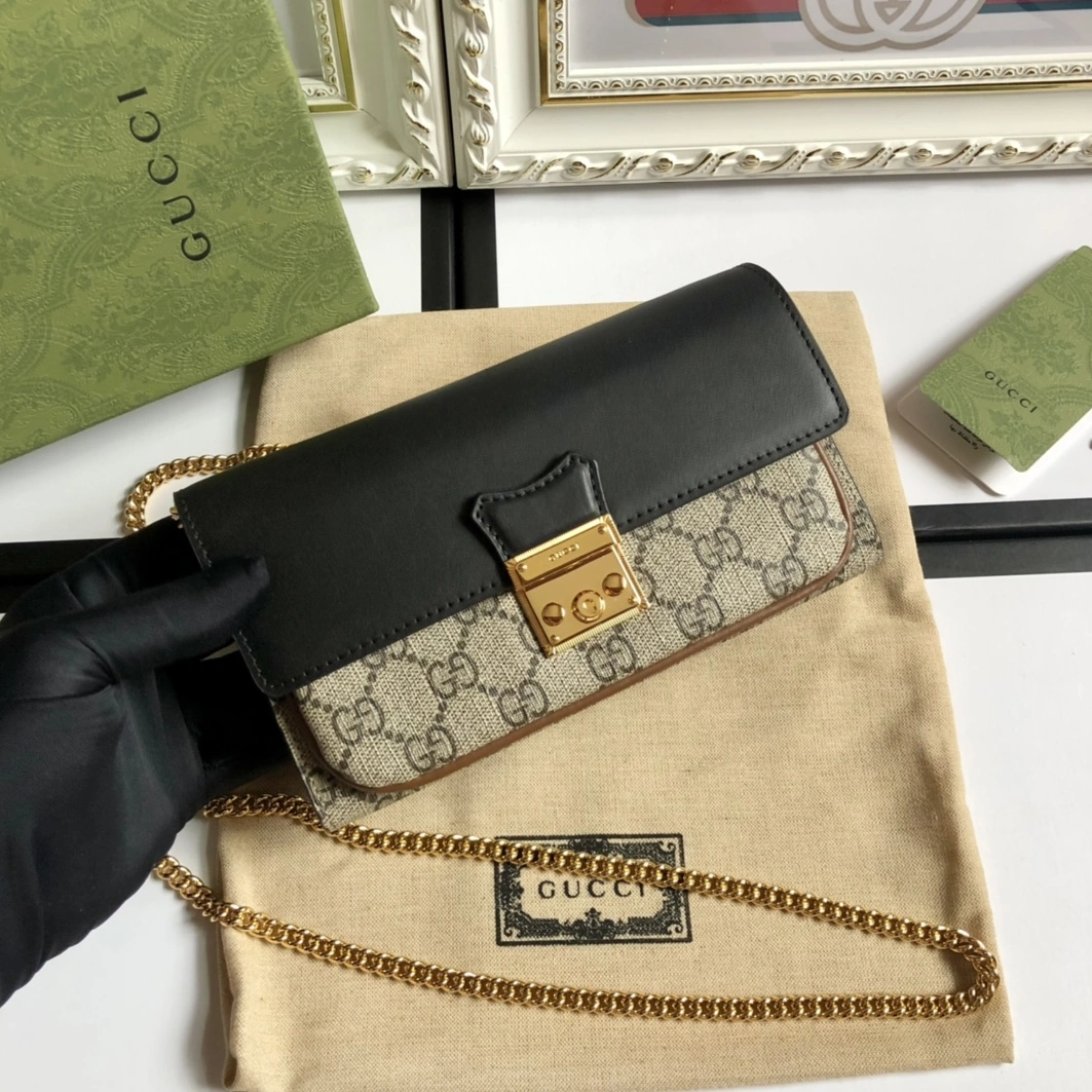 Gucci AAA Quality Wallets EasyMatch 6963