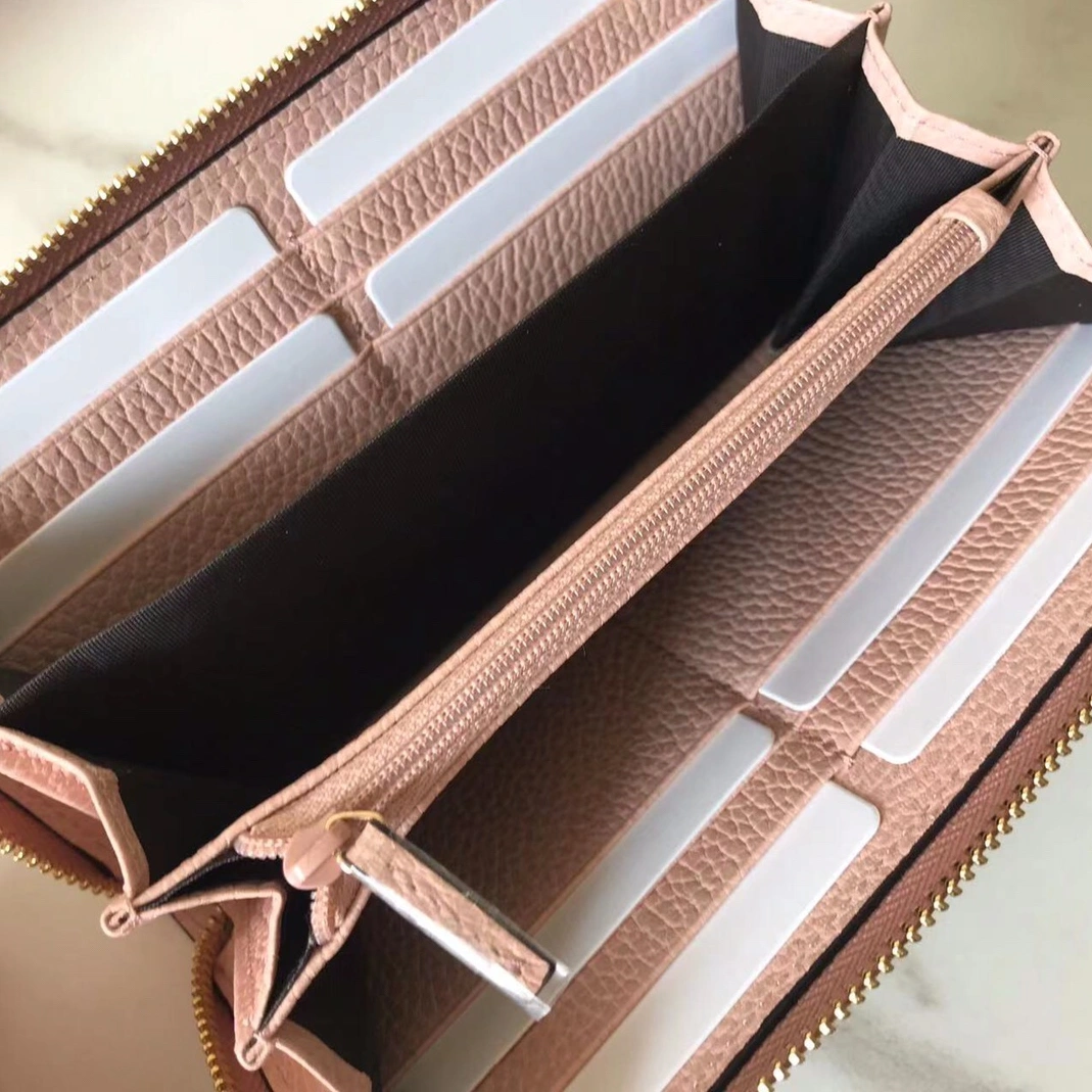 Gucci AAA Quality Wallets EyeCatching 1282