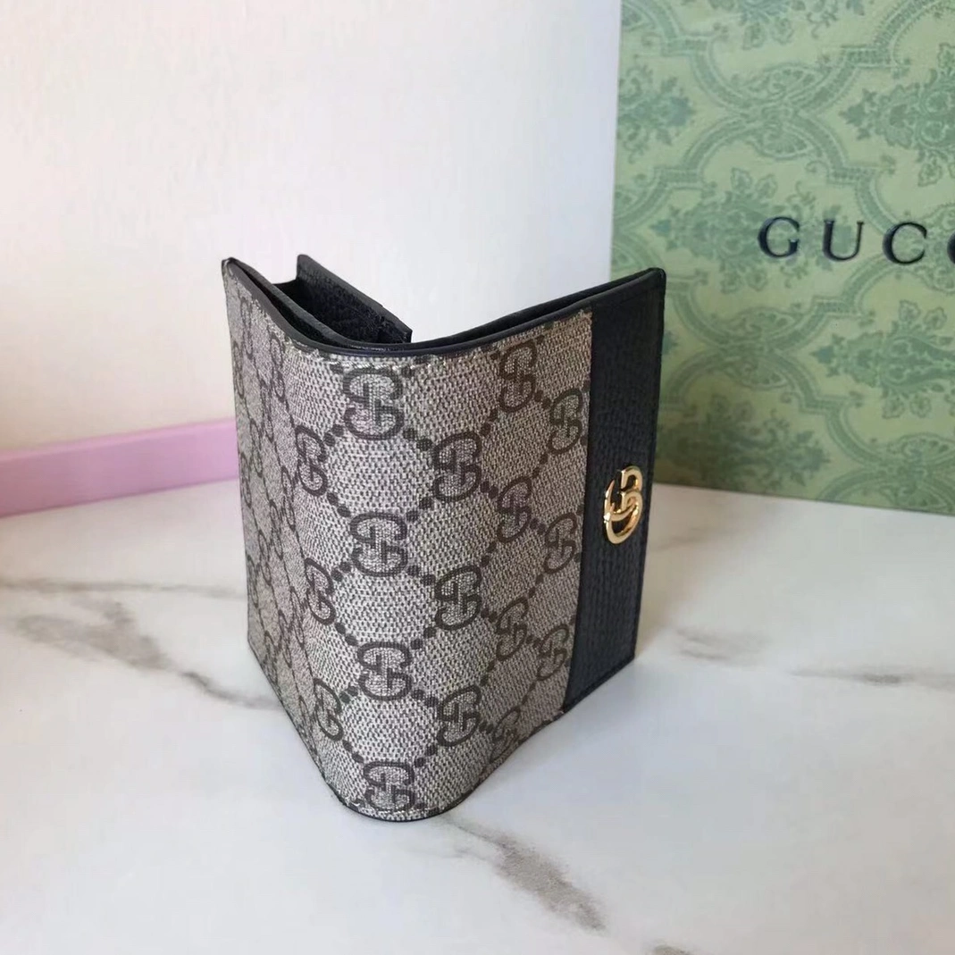 Gucci AAA Quality Wallets Flexible 7331