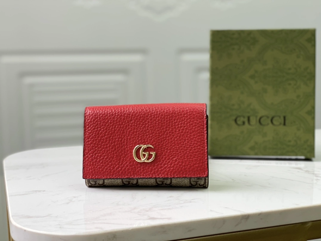 Gucci AAA Quality Wallets Stylish 9998