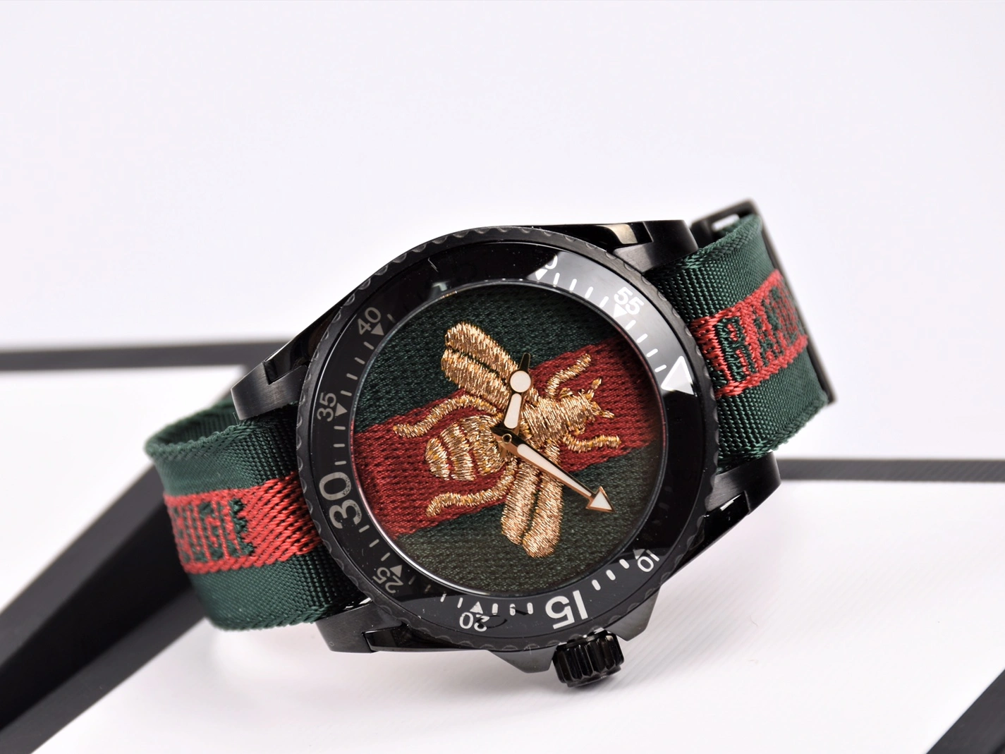 Gucci AAA Quality Watches For Men GoAnywhere 5576