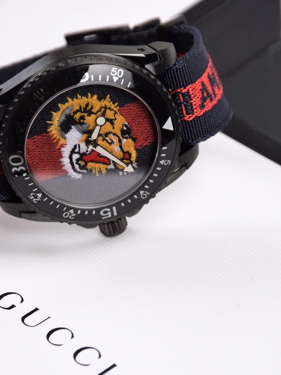 Gucci AAA Quality Watches For Men Versatile 7559