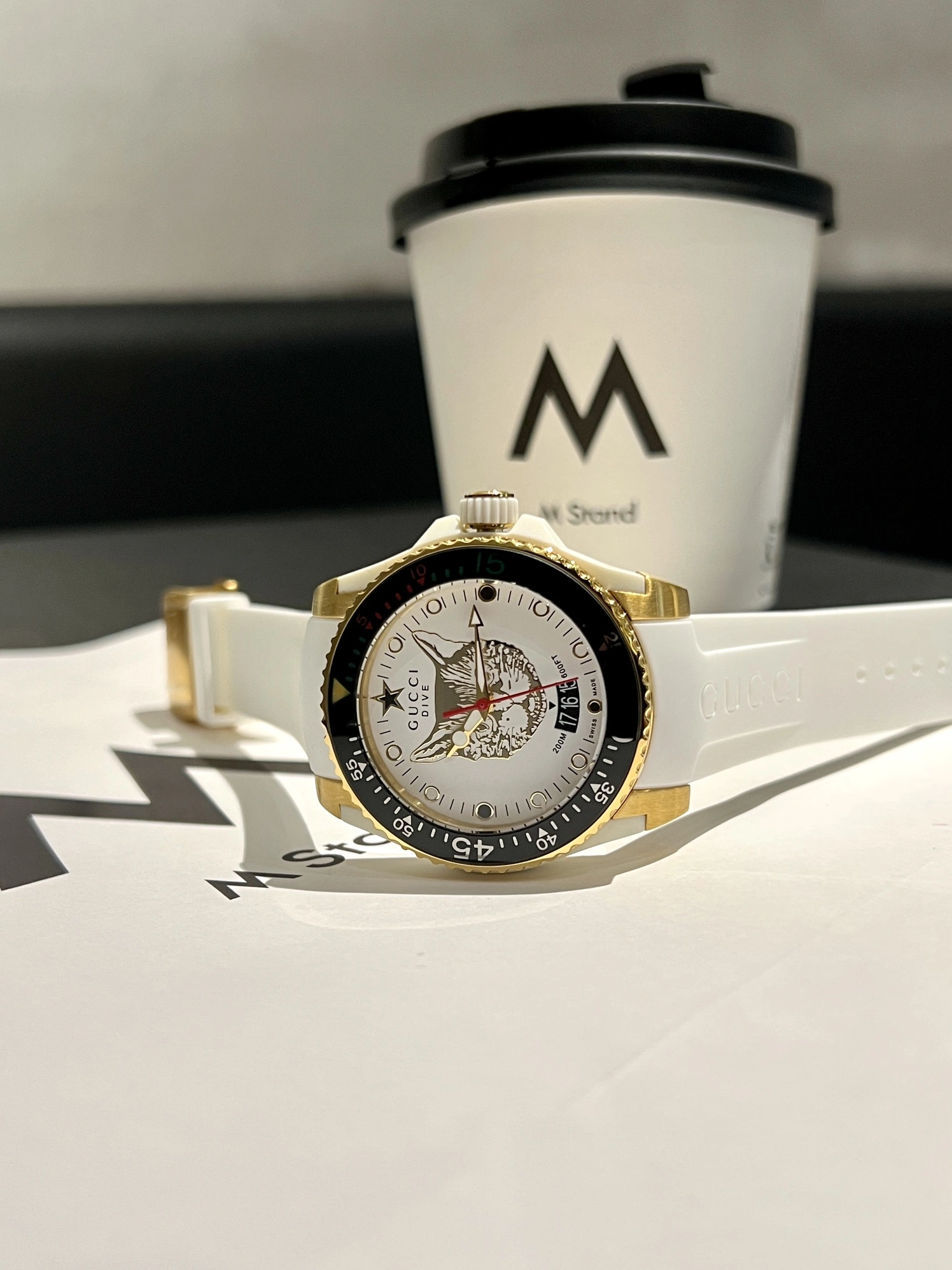 Gucci AAA Quality Watches For Unisex Elegant 9835