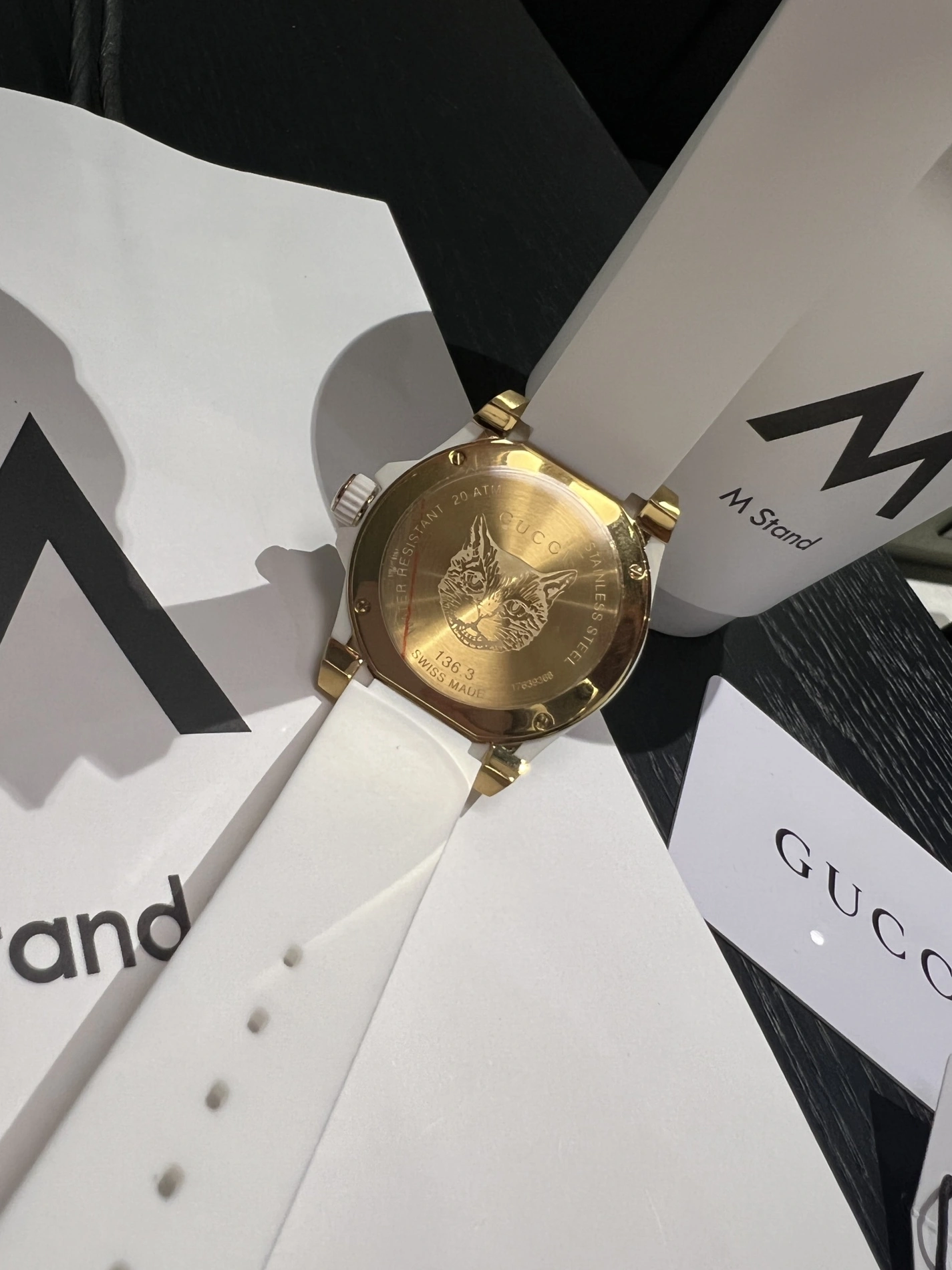 Gucci AAA Quality Watches For Unisex Elegant 9835