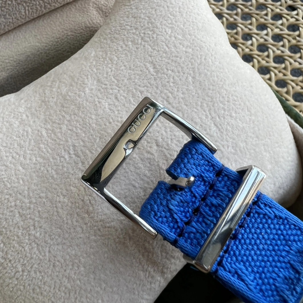 Gucci AAA Quality Watches For Unisex Practical 2963