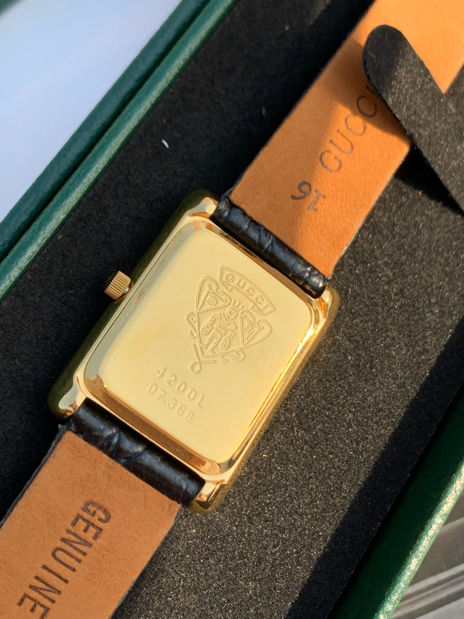 Gucci AAA Quality Watches For Women Elegant 832