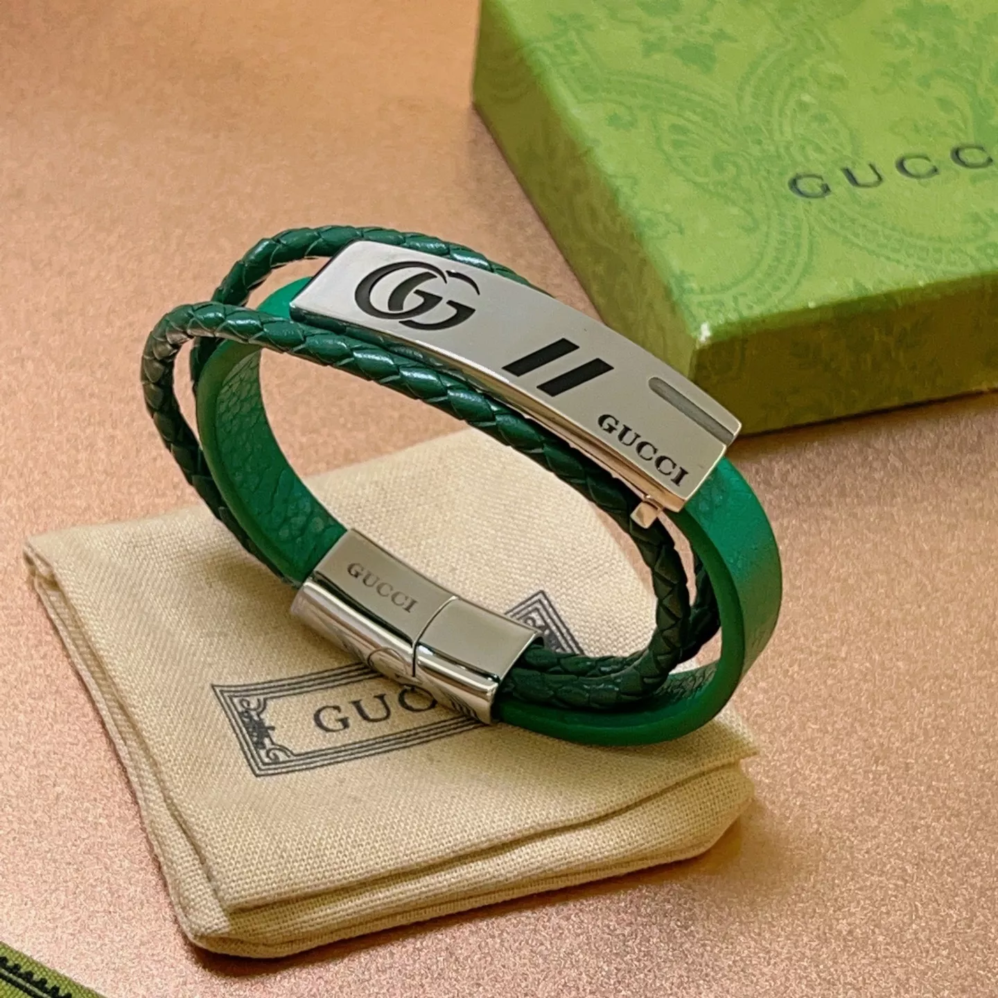 Gucci Bracelets AllSeason 6918