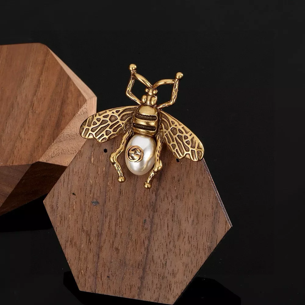 Gucci Brooches For Women Breathable 3509