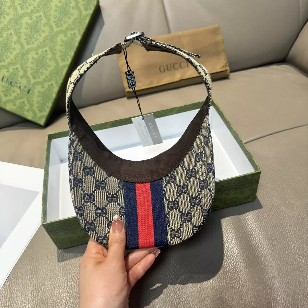 Gucci Caps Bold 2378