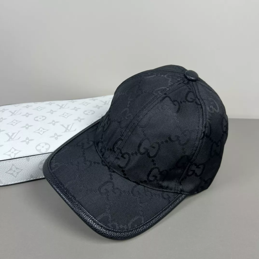 Gucci Caps Compact 4456