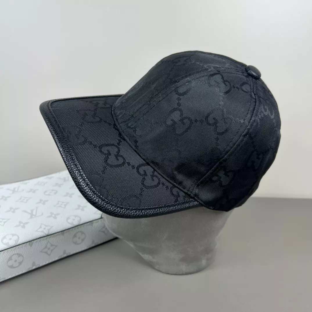 Gucci Caps Compact 4456