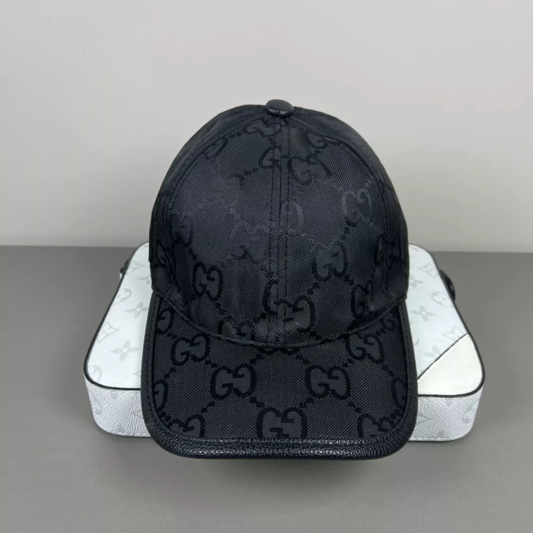 Gucci Caps Compact 4456