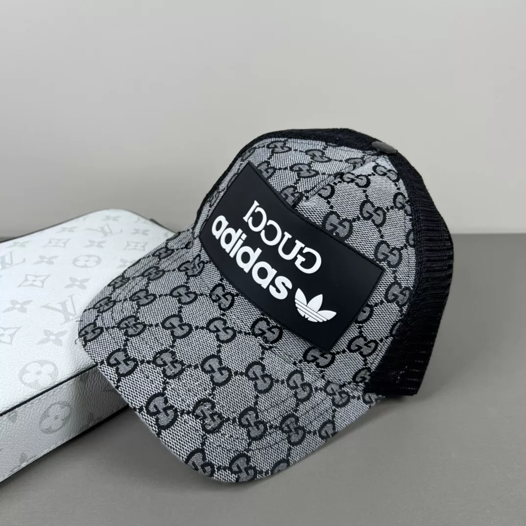 Gucci Caps EyeCatching 2311