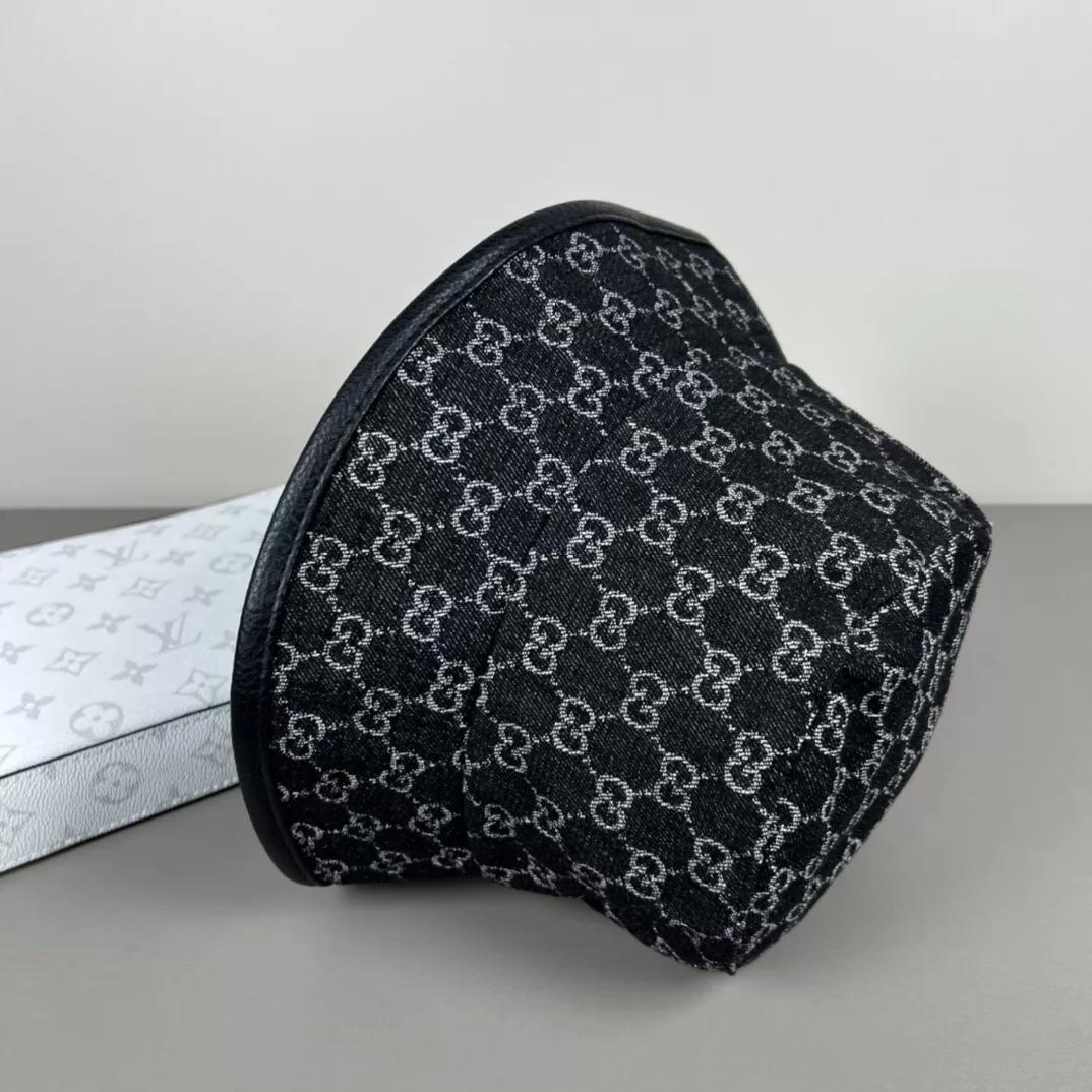 Gucci Caps EyeCatching 8163