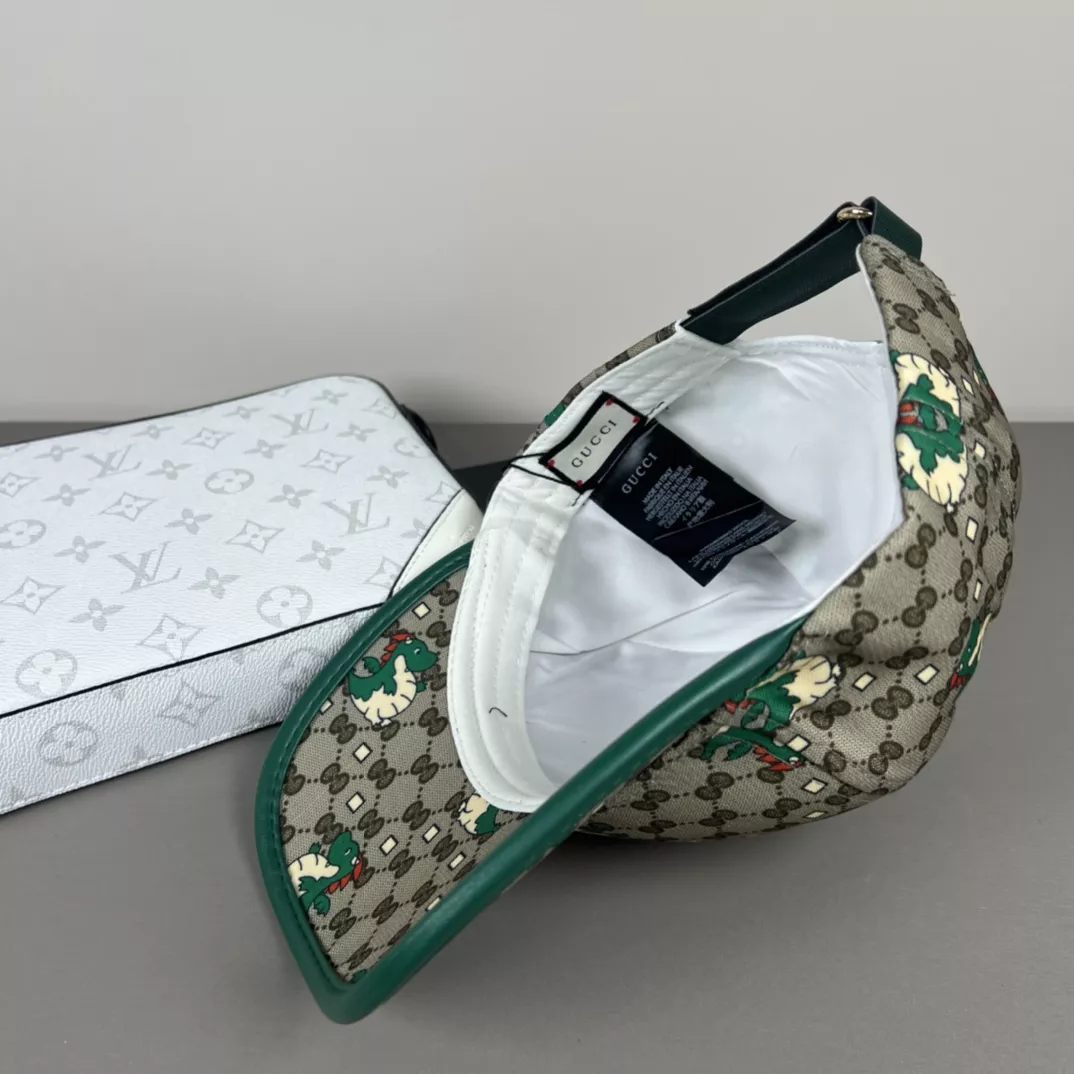 Gucci Caps Flexible 5899