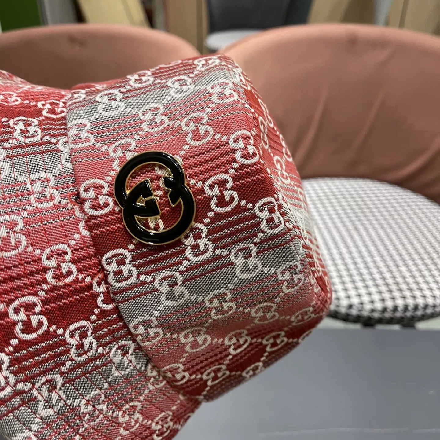 Gucci Caps Lightweight 4700