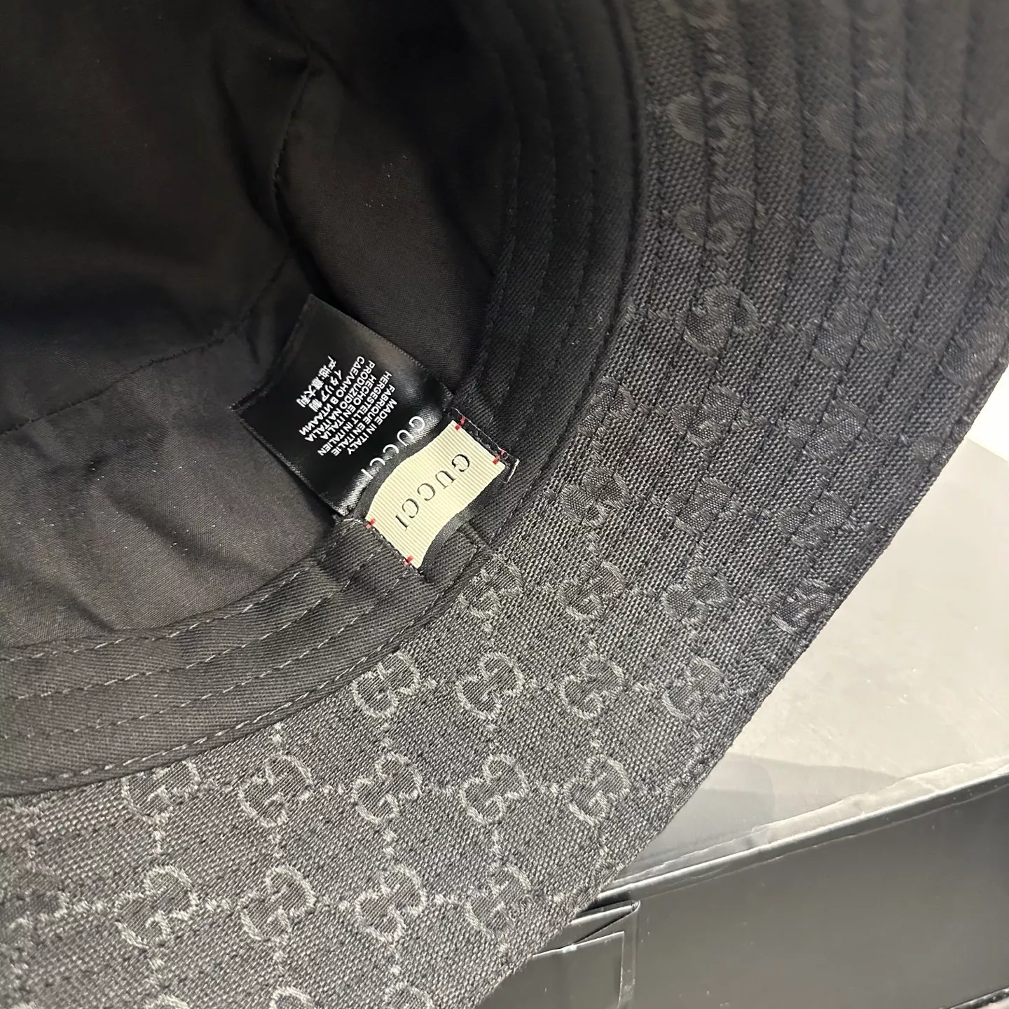 Gucci Caps Lightweight 6976