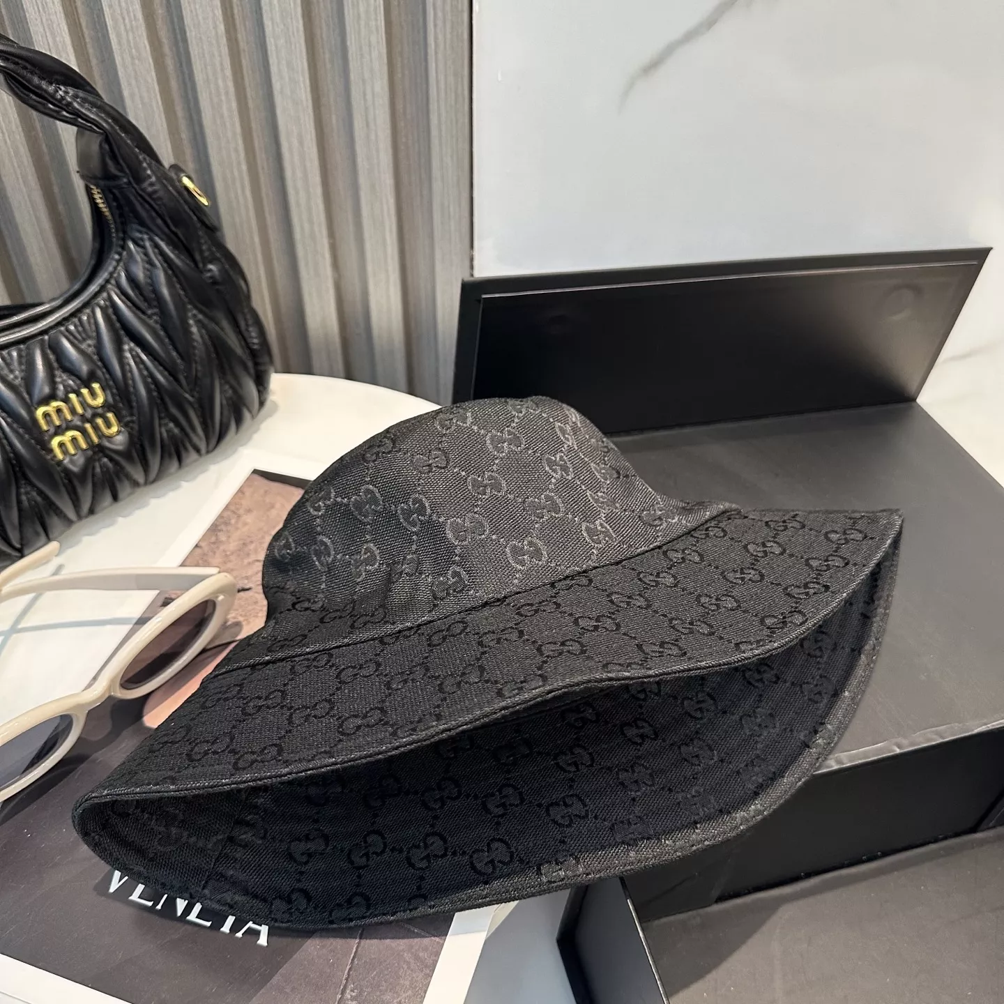 Gucci Caps Lightweight 6976