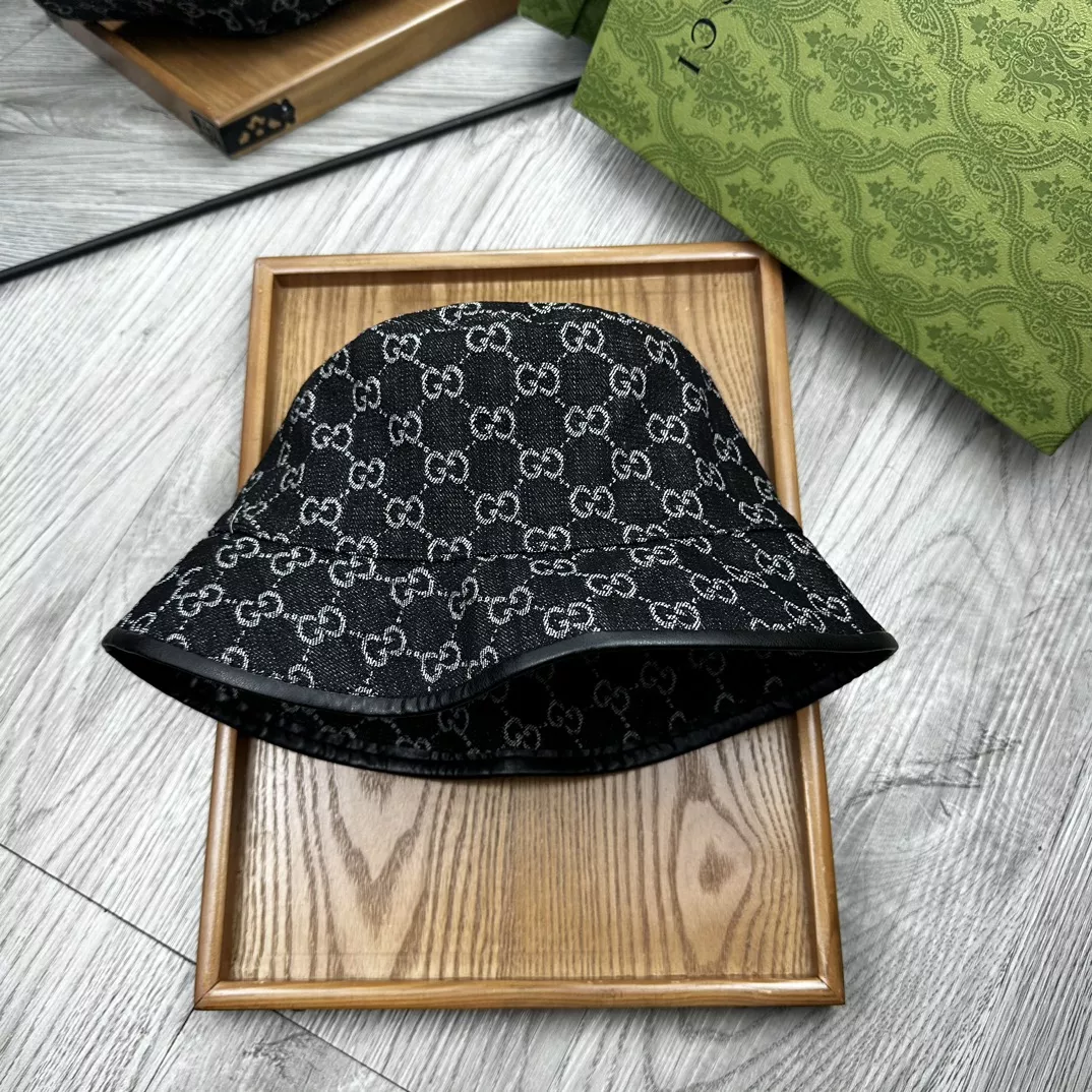 Gucci Caps Minimalist 7279