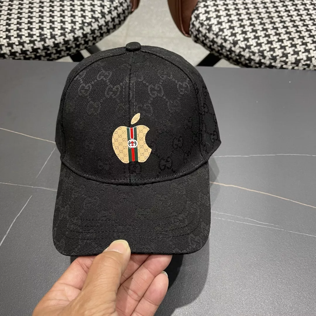Gucci Caps Minimalist 8546