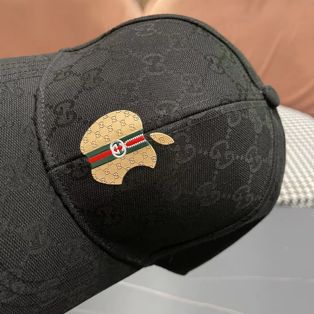 Gucci Caps Minimalist 8546