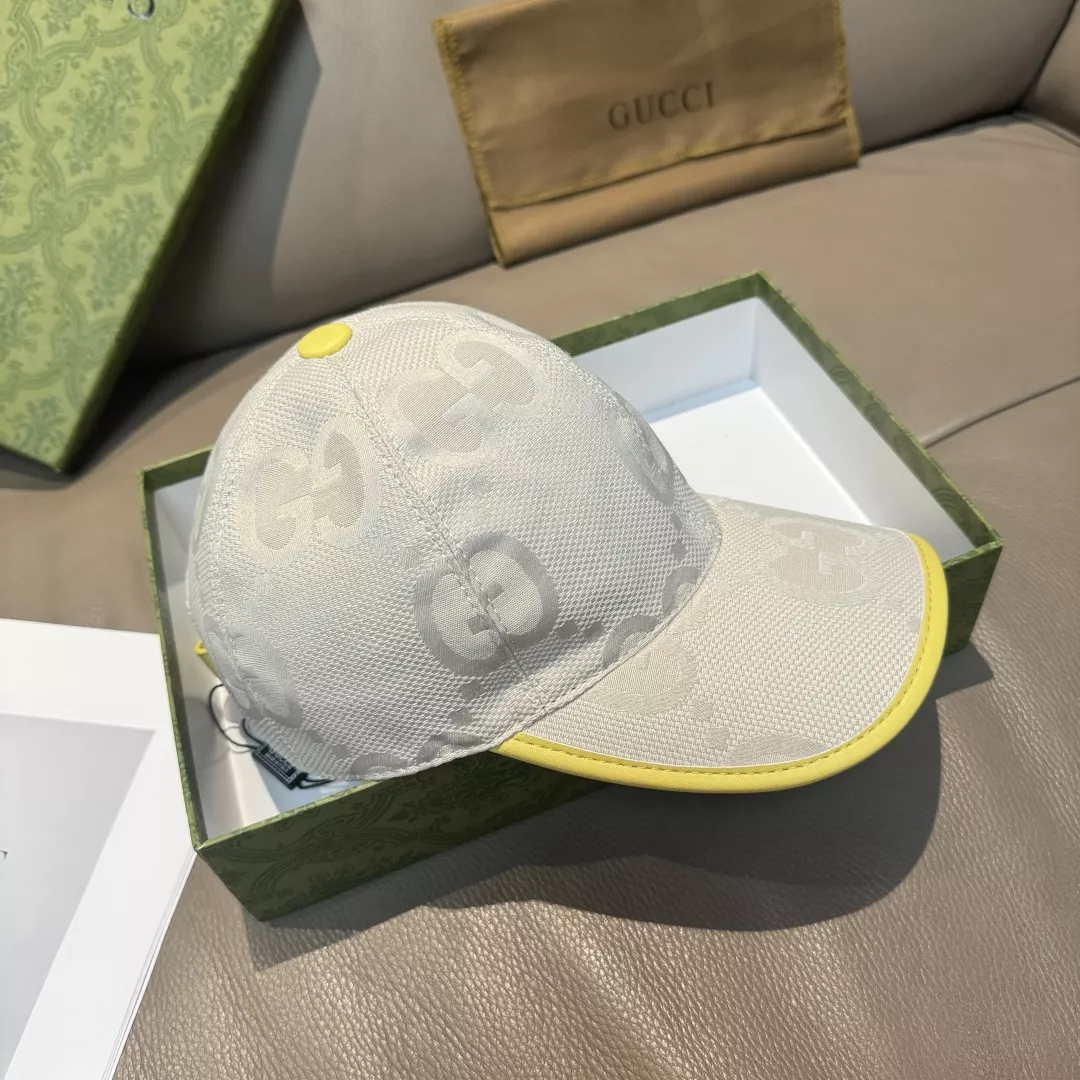 Gucci Caps Sleek 5972