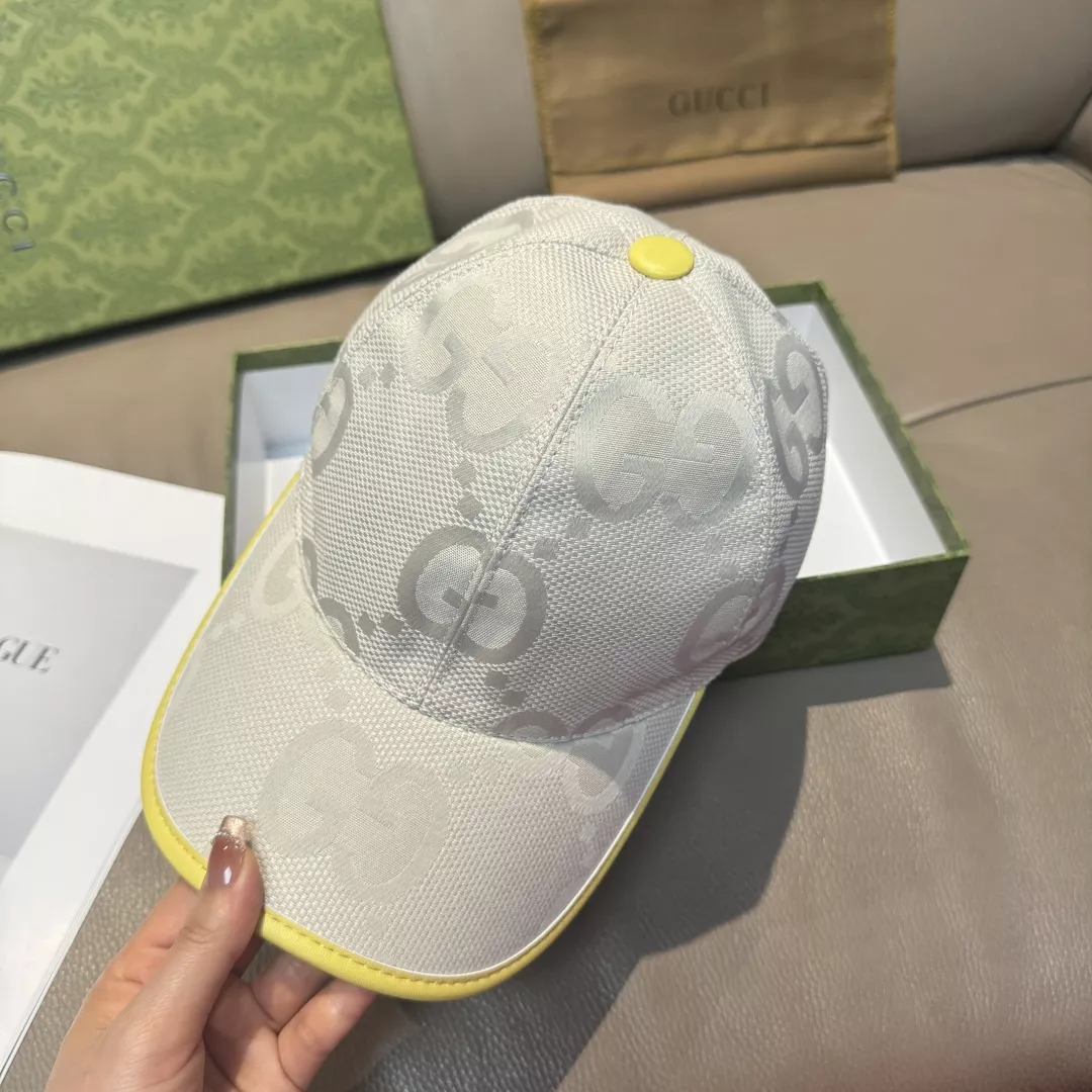 Gucci Caps Sleek 5972