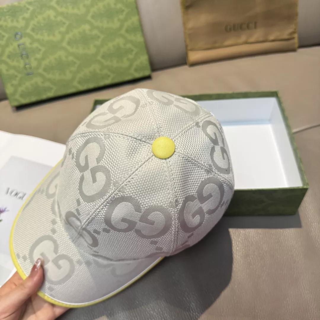 Gucci Caps Sleek 5972