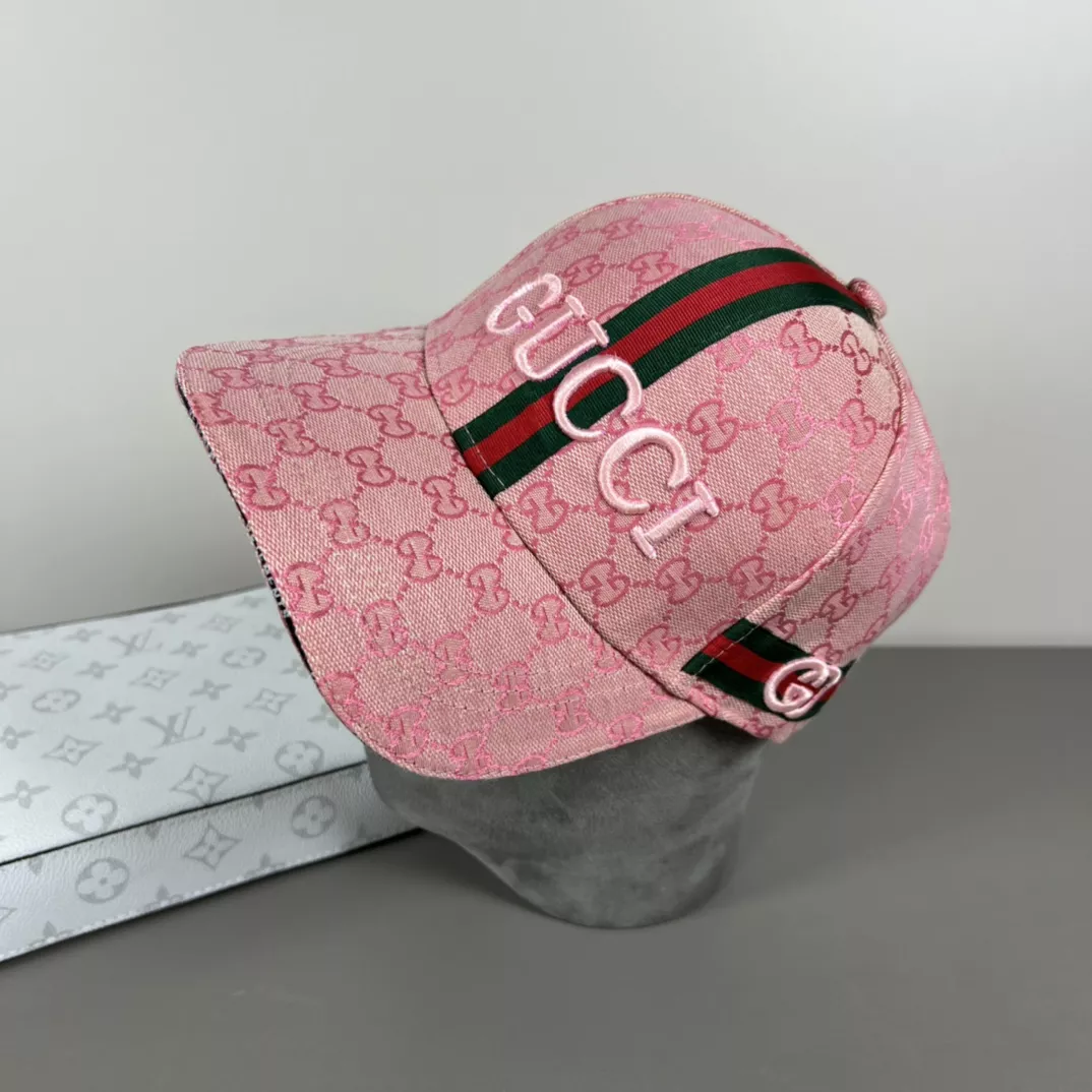 Gucci Caps Sleek 8619