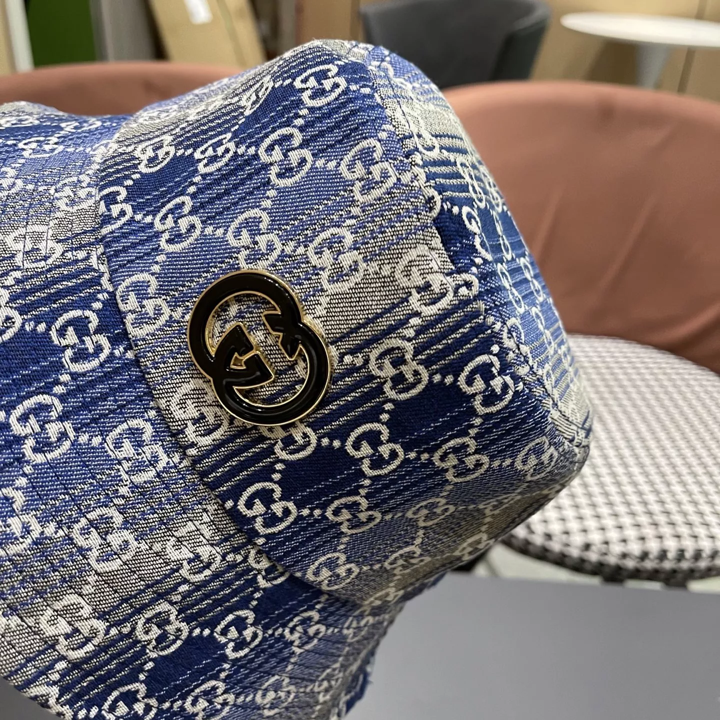 Gucci Caps Sophisticated 7755