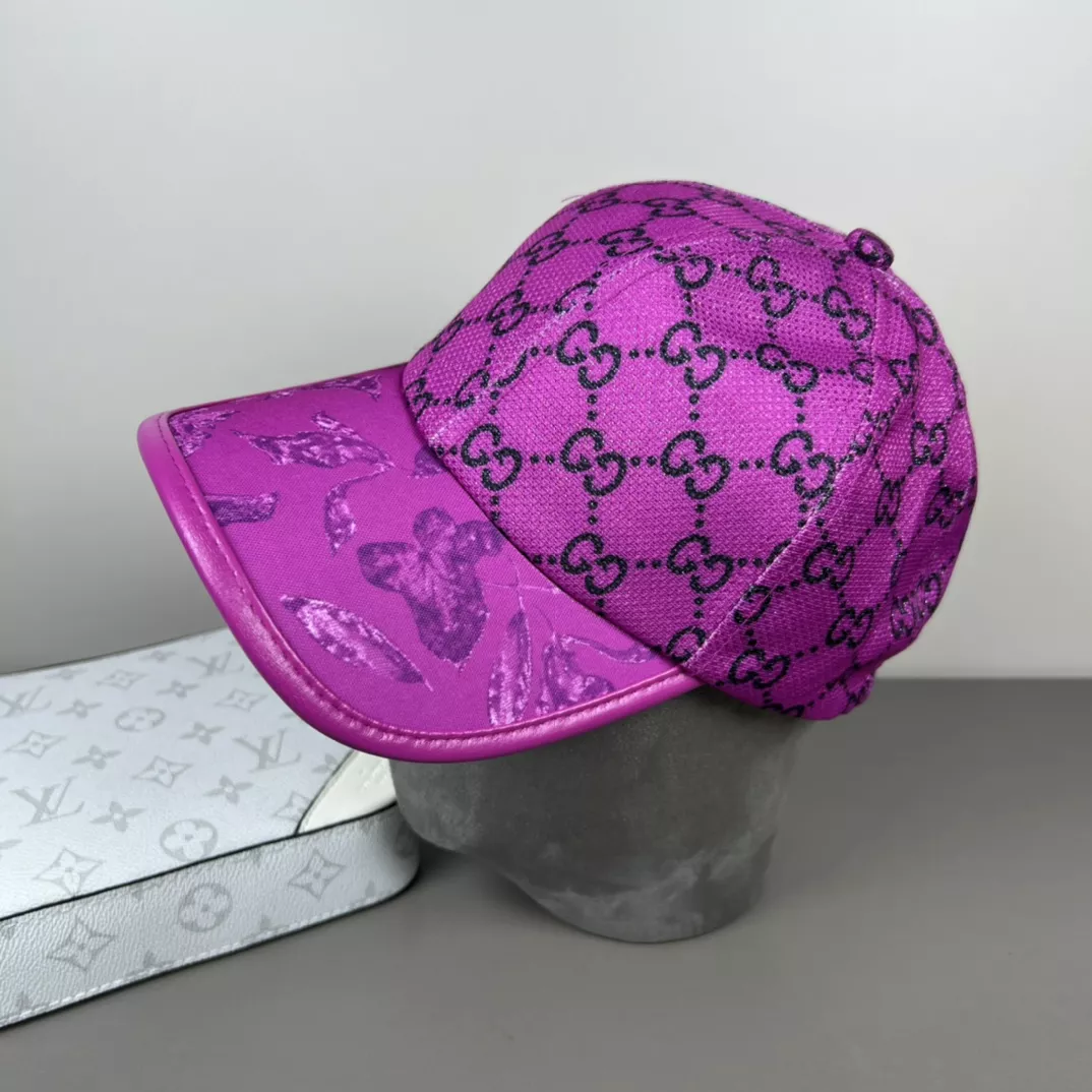Gucci Caps Stylish 4702