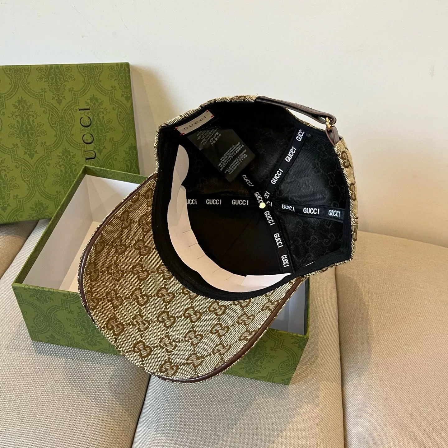 Gucci Caps Timeless 9513