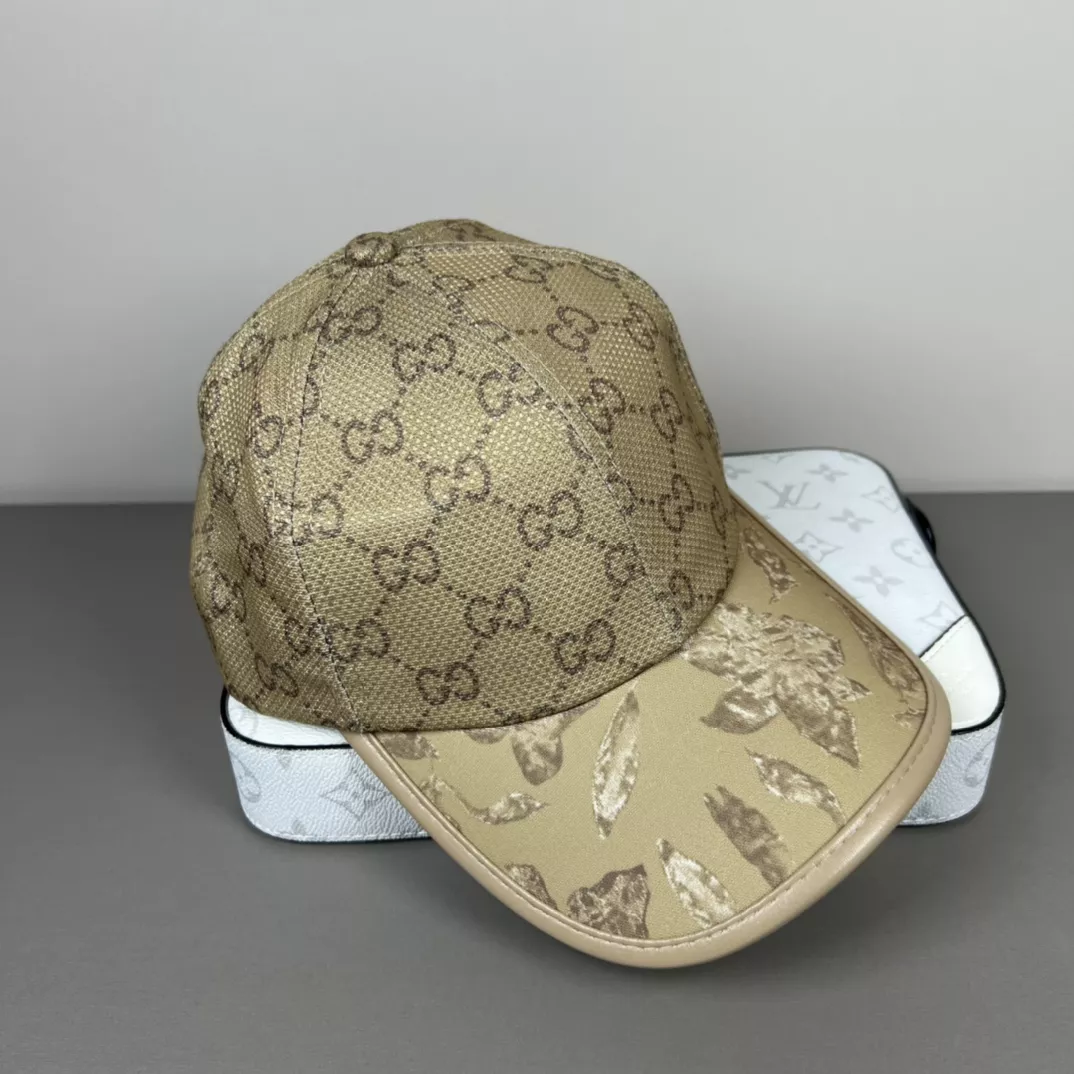 Gucci Caps Trendsetting 6662