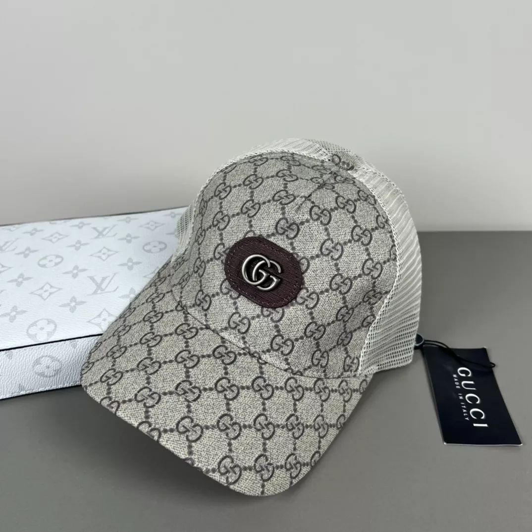 Gucci Caps Vibrant 4937