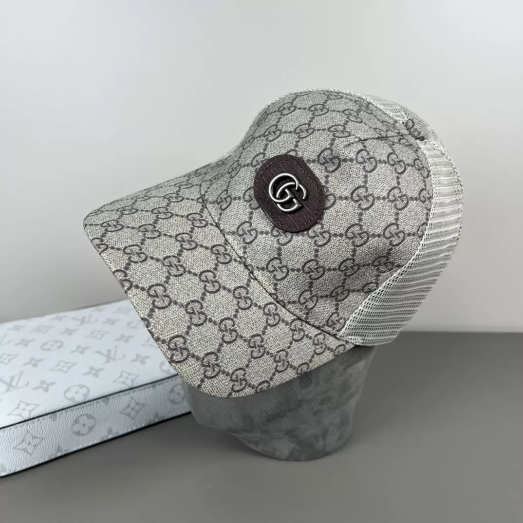 Gucci Caps Vibrant 4937
