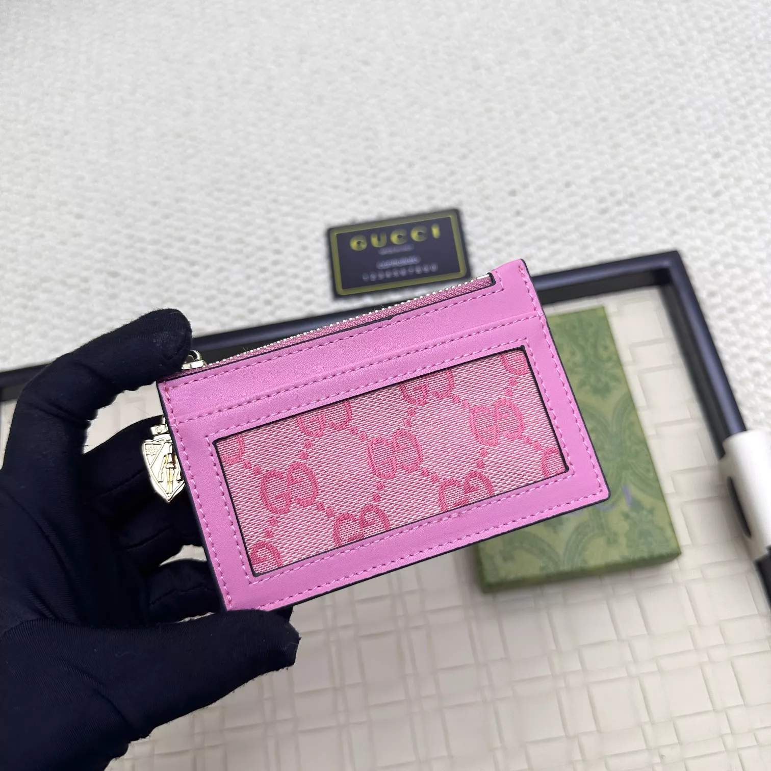 Gucci Card Case Durable 2037