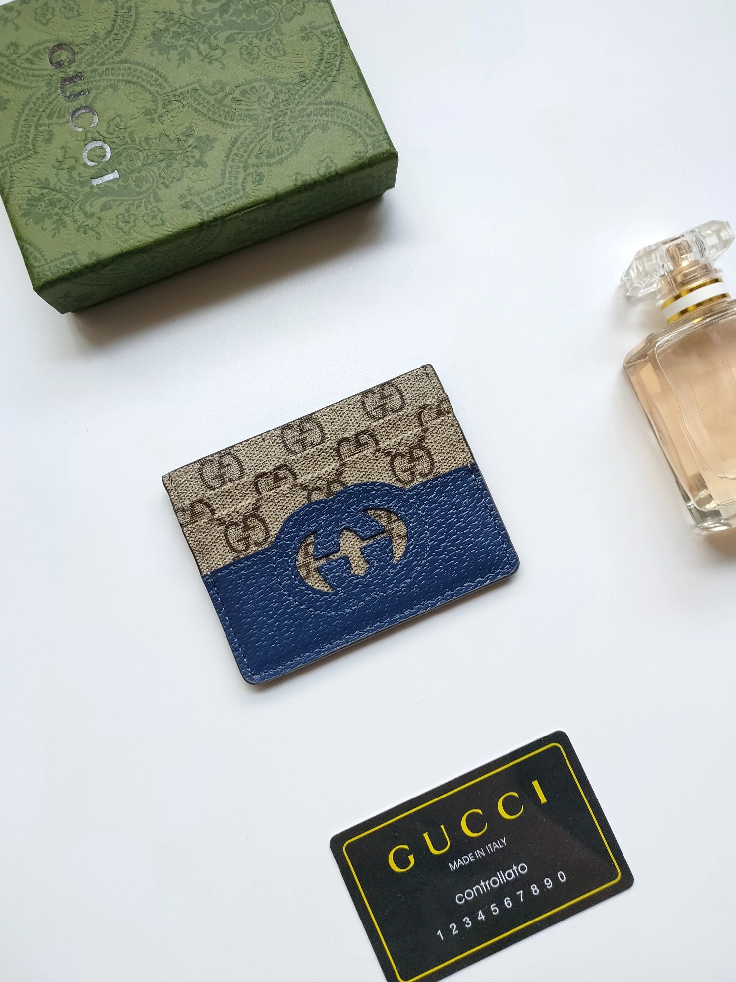 Gucci Card Case For Unisex Comfortable 5526