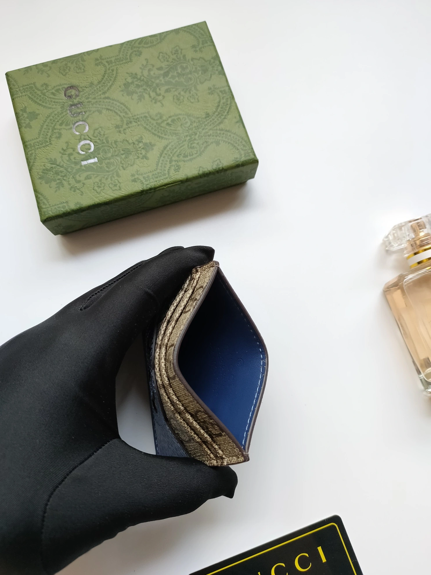 Gucci Card Case For Unisex Comfortable 5526