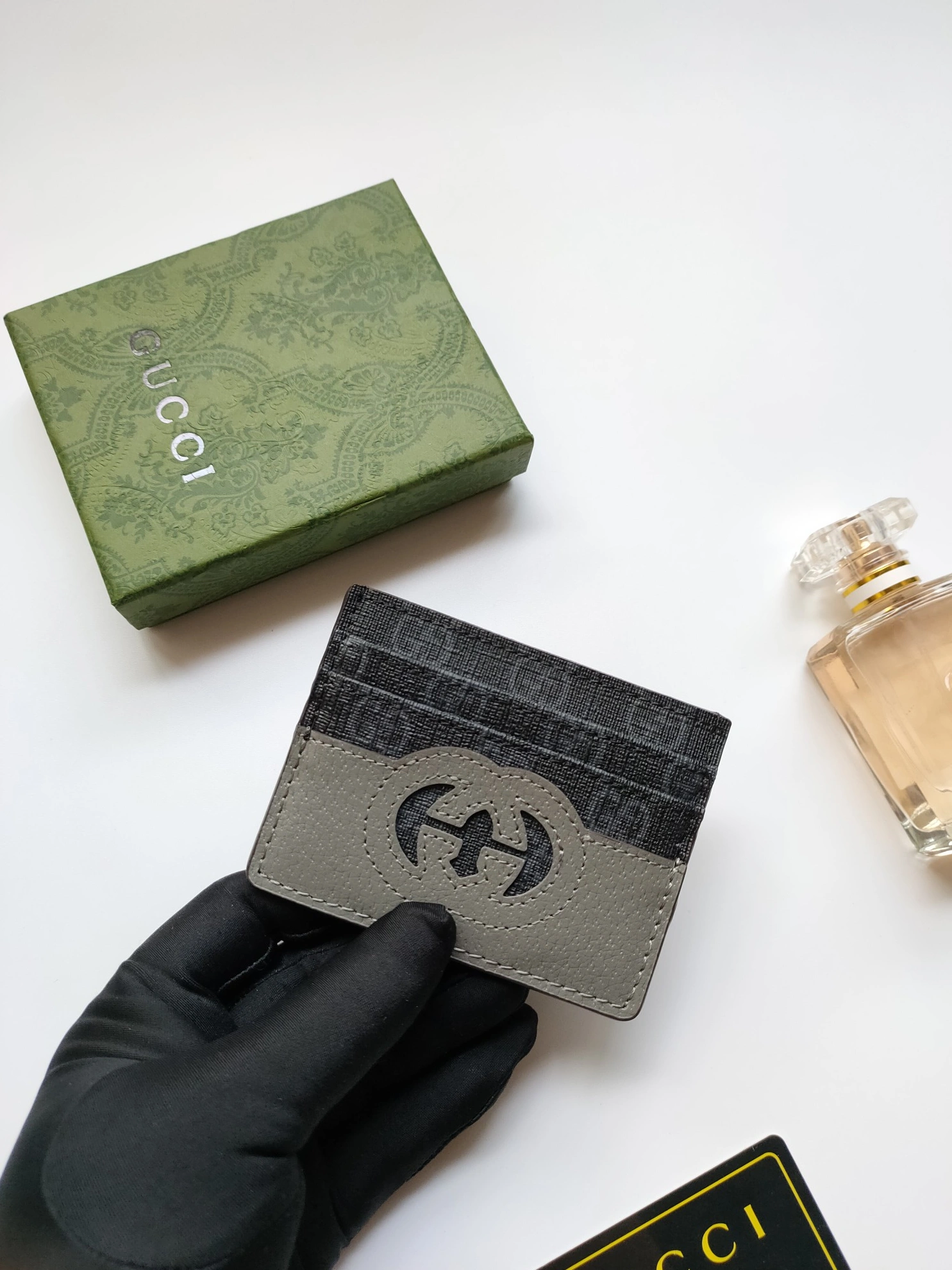 Gucci Card Case For Unisex Fashionable 7120