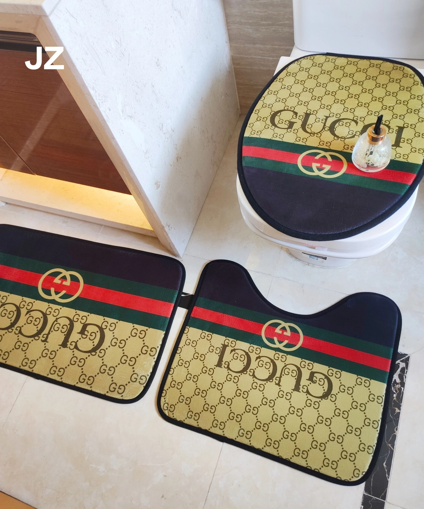 Gucci Carpets Cozy 114