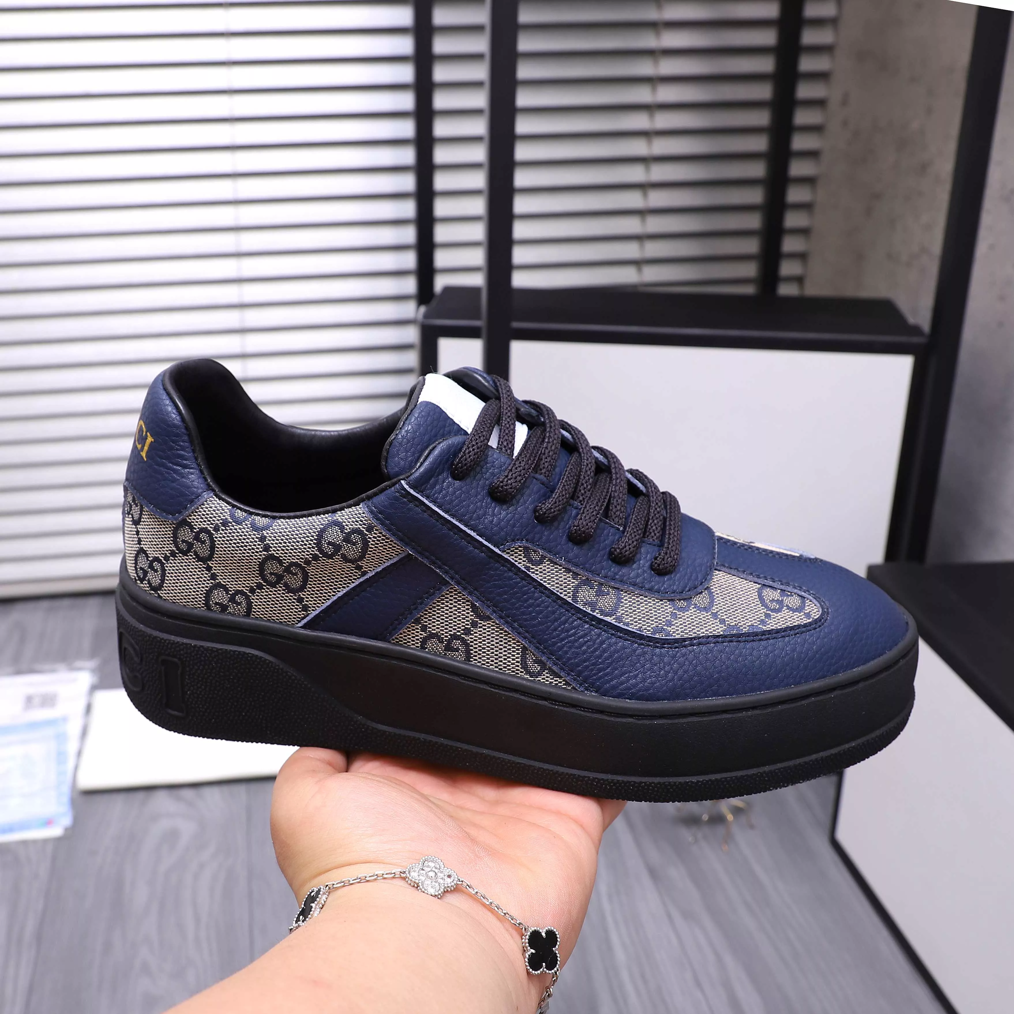 Gucci Casual Shoes For Men AllSeason 6908