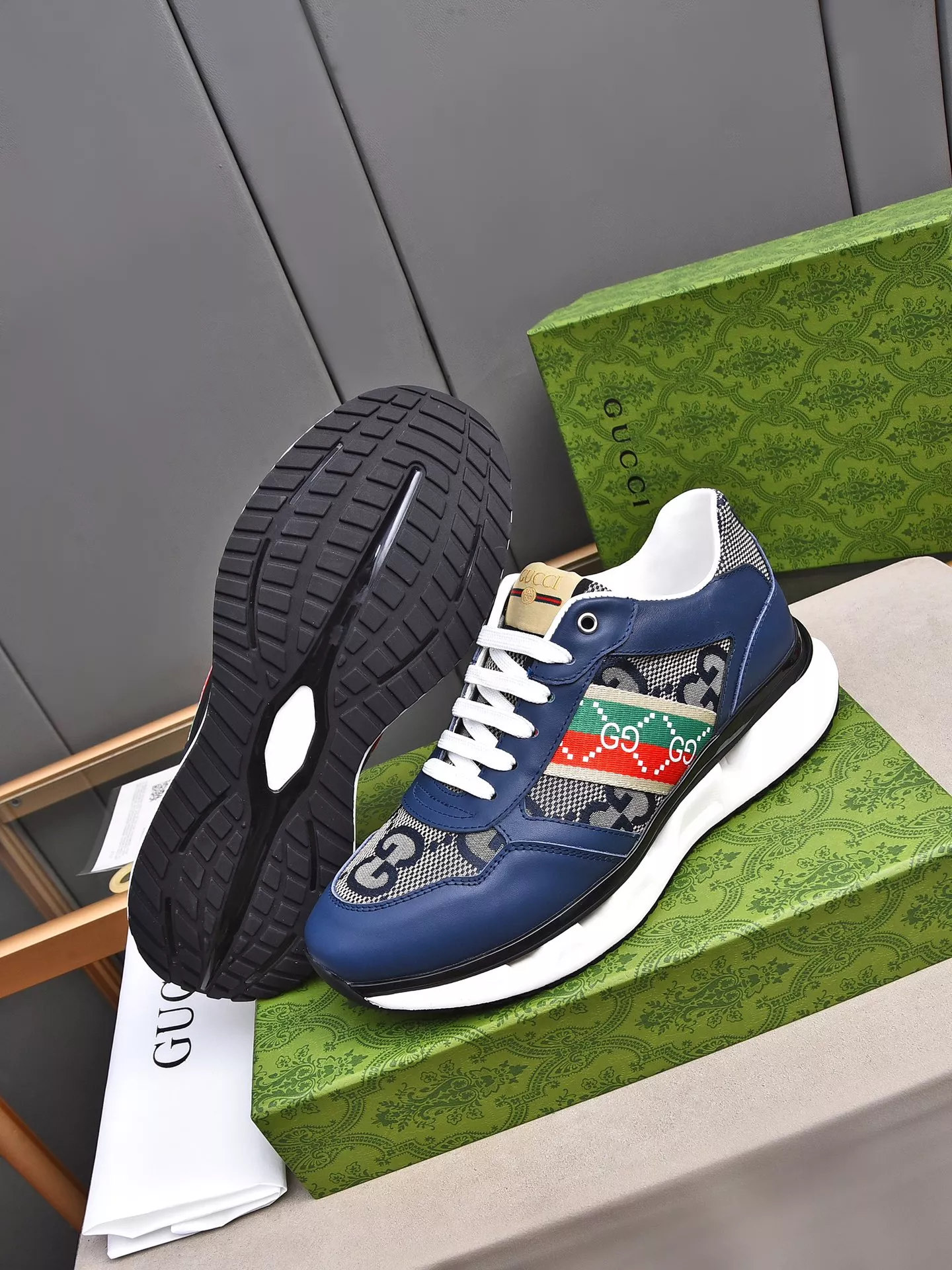 Gucci Casual Shoes For Men Classic 4842