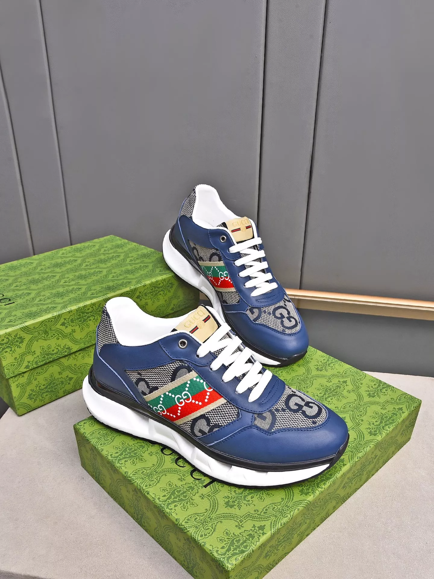 Gucci Casual Shoes For Men Classic 4842