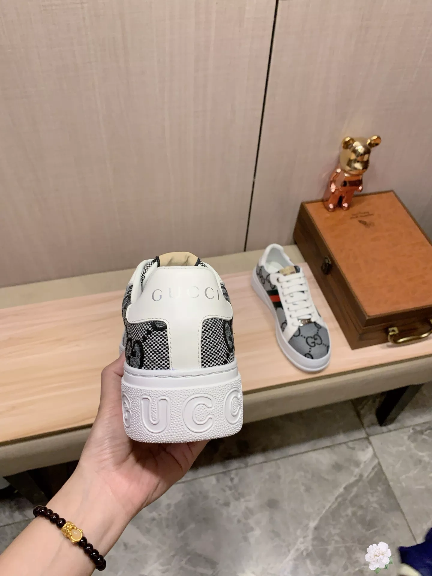 Gucci Casual Shoes For Men Compact 4522