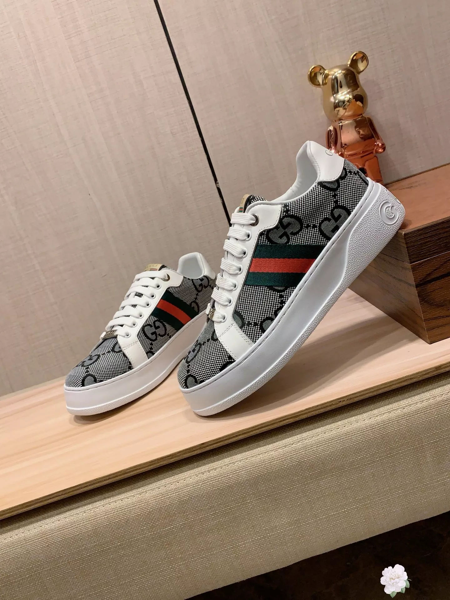 Gucci Casual Shoes For Men Compact 4522