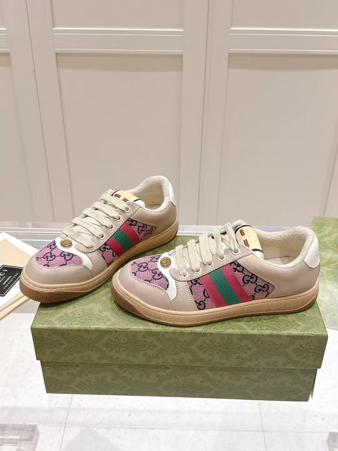 Gucci Casual Shoes For Men Compact 7652