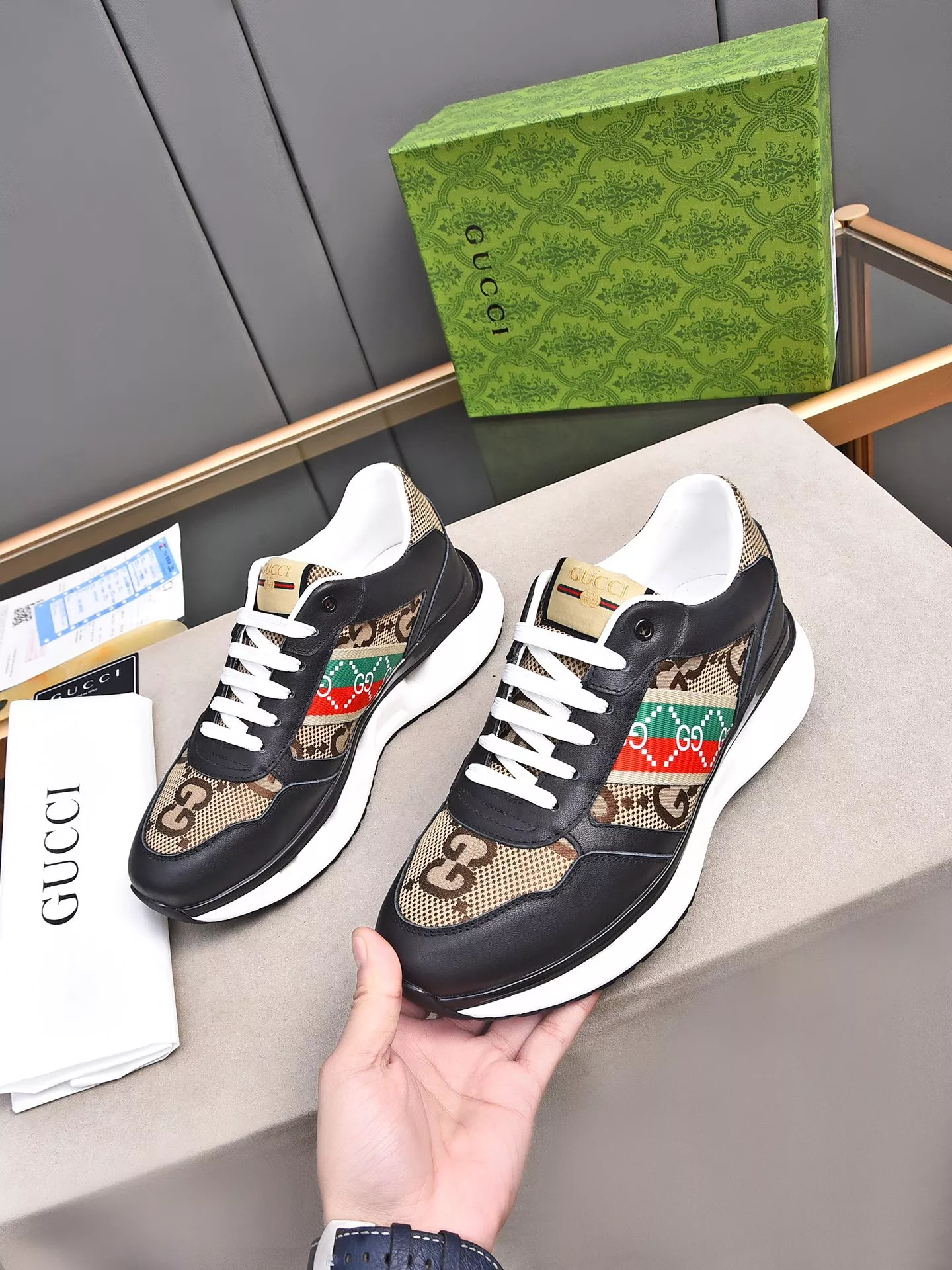 Gucci Casual Shoes For Men Compact 9525