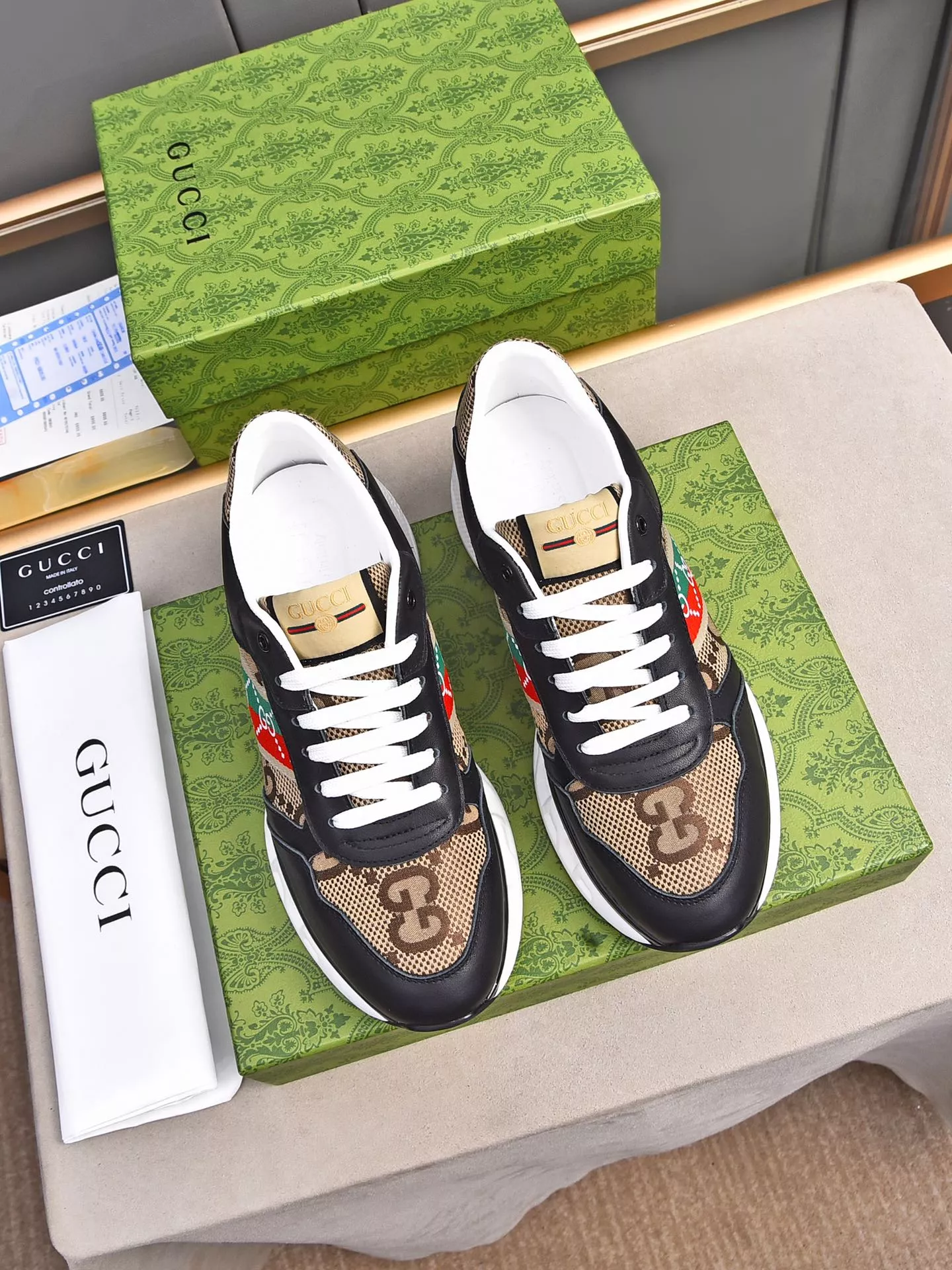 Gucci Casual Shoes For Men Compact 9525