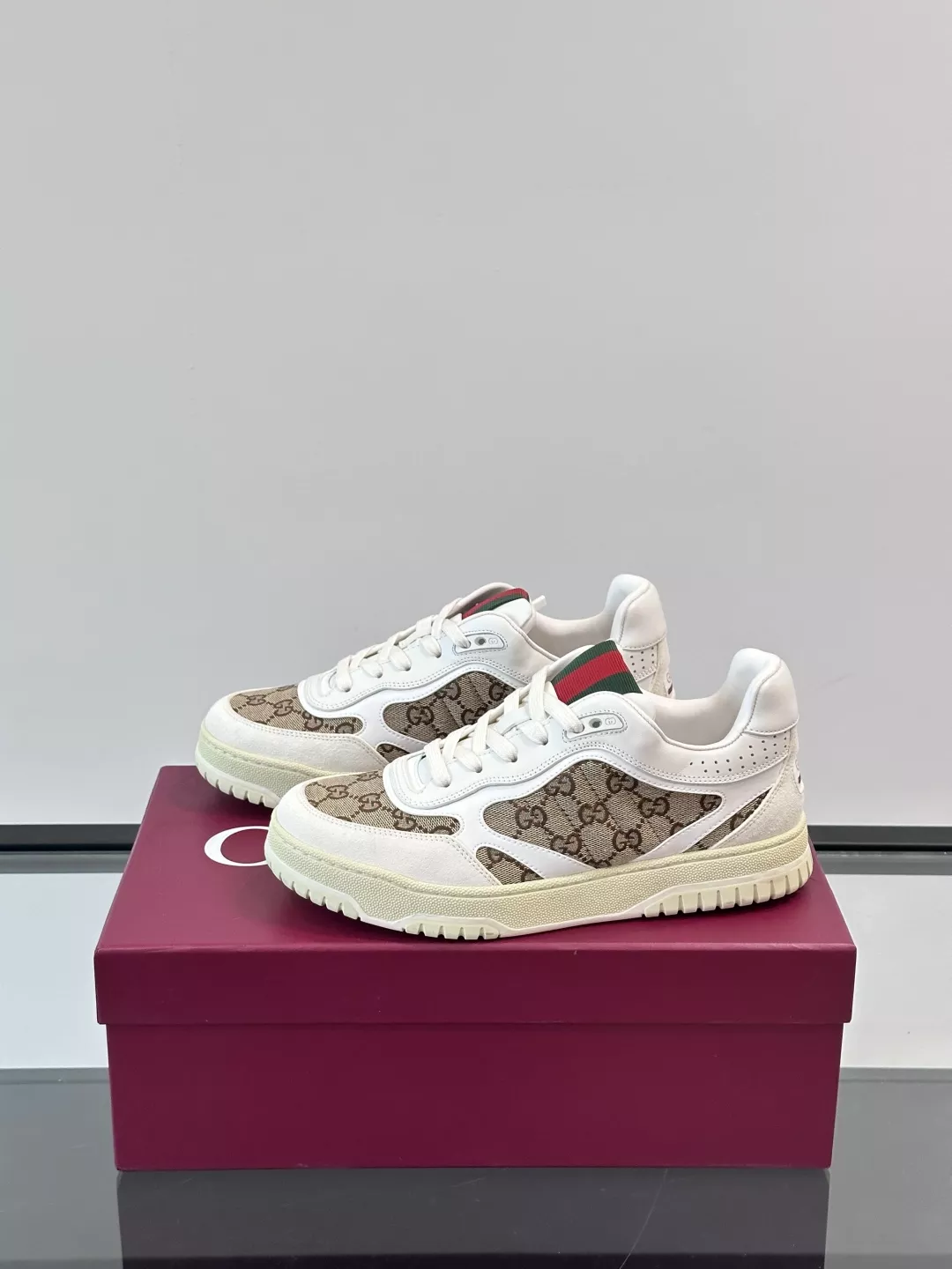 Gucci Casual Shoes For Men Elegant 9825