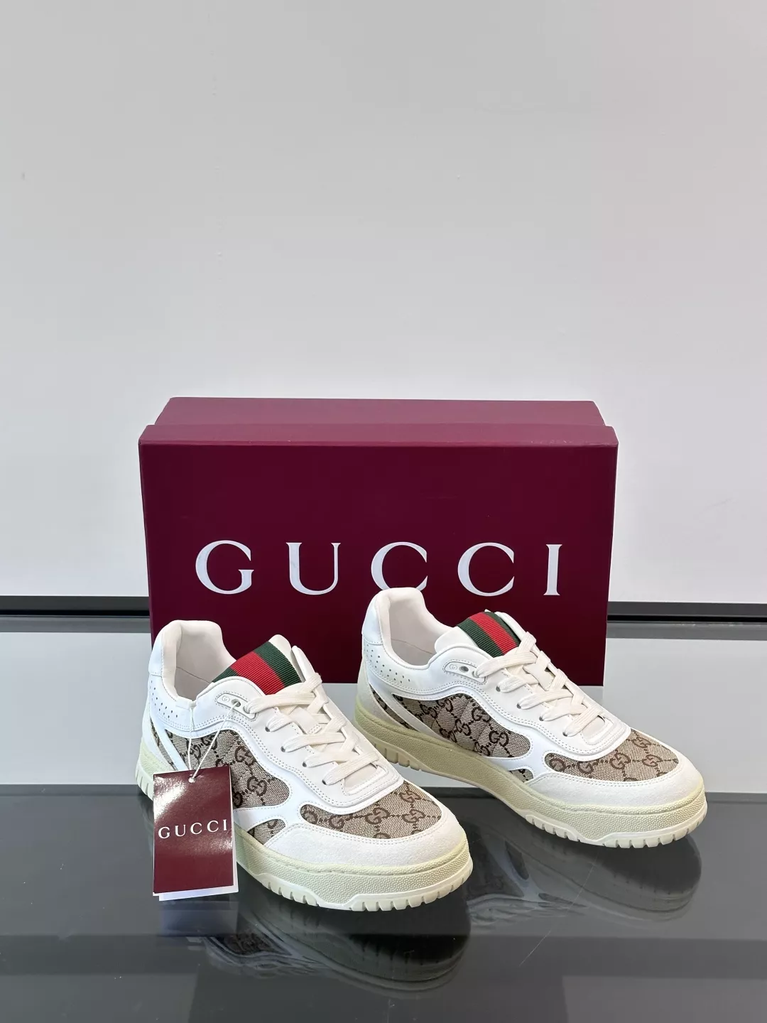 Gucci Casual Shoes For Men Elegant 9825